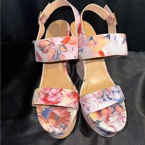 BAMBOO Floral Multicolor Platform Sandals